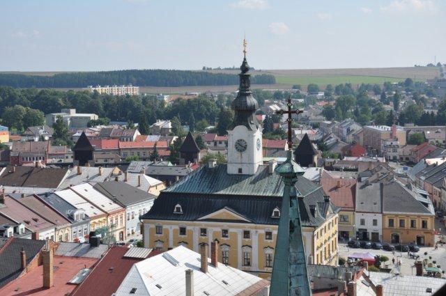 2. Takový pohled by se dnes naskytl malému Bohuslavovi z věže kostela svatého