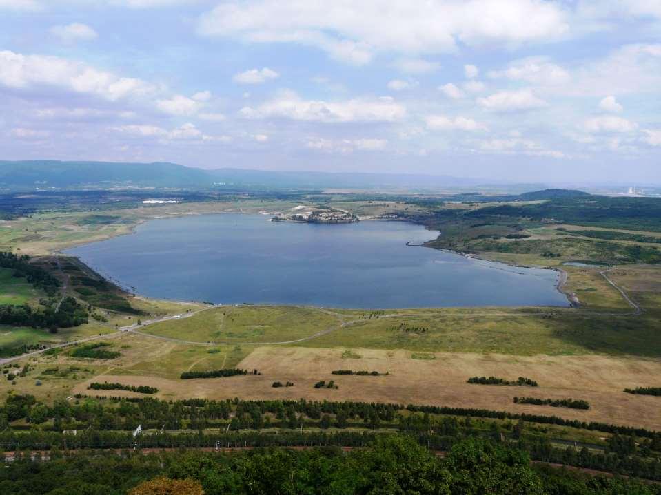 Sanace a rekultivace zbytkové jámy lomu Ležáky Most Palivový