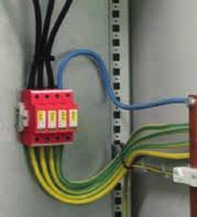 Jako vodič vyrovnání potenciálů pro oblast koncovky vodiče HVI v horní části slouží kovová nádrž. Vnější ochrana před bleskem je v elektrorozvodně doplněna o její vnitřní část.