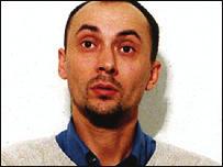 Kybergrooming Michael Wheeler (Velká Británie, 2003) Britský pedofil Michael Wheeler (35 let, elektroinženýr) se v roce 2003 přiznal k 11 sexuálním útokům na nezletilé dívky, přičemž 2 z dívek