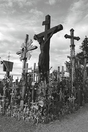 z kultury Jindra Částka bude průvodcem po pobaltských republikách Po dlouhé letní odmlce se na podzim v přízemí prčického zámku opět rozjede cyklus večerů se zajímavými hosty.