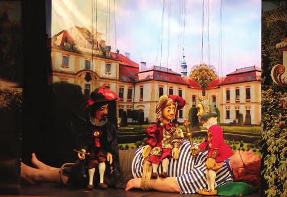 Fotografická kronika (pokra ování na stranách 27 a 28)