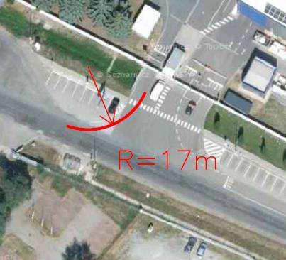 Rozměry tahače s návěsem: délka: 16 500 mm výška: ň 710 mm poloměr otáčení: cca Ň1 m POZN: Poloměr otáčení tahače s návěsem se mi nepodařilo nikde najít, proto jsem se obrátil na prodejce.