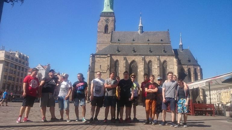 Řemeslného kempu U Zvonu, předání 11:45 cen generálního sponzora a ostatních upomínkových cen odjezd žáků do SOUE Plzeň (historická tramvaj Křižík); 12:15 12:45 odjezd hostů do SOUE (historická