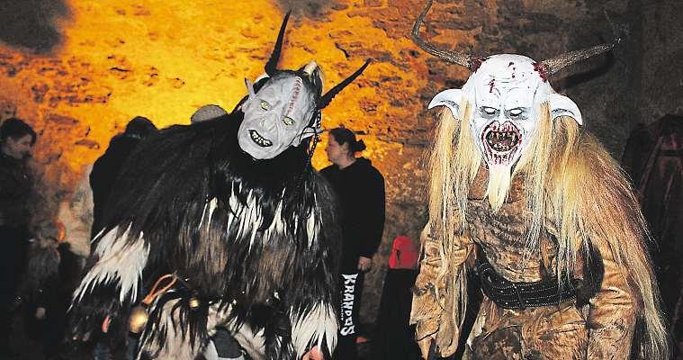 Zavolejte-bezplatná linka: 800 101 606 www.nikal-zajezdy.cz Pořadatel zájezdů: NIKAL s.r.o., Lesná 102 67102 Šumná provozovna: Kotkova 710/3 66902 Znojmo IČO: 26276186 Krampus děsí idívky Stará alpská tradice hrozivých čertích masek dorazila i do Plzeňského kraje KACÍŘ NEBO HRDINA?