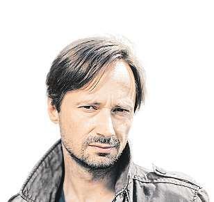 novém filmu Kvarteto jednu generaci. ČR Režisér a herec pražského Dejvického divadla Miroslav Krobot tento týden uvedl do kin svůj nový film Kvarteto.
