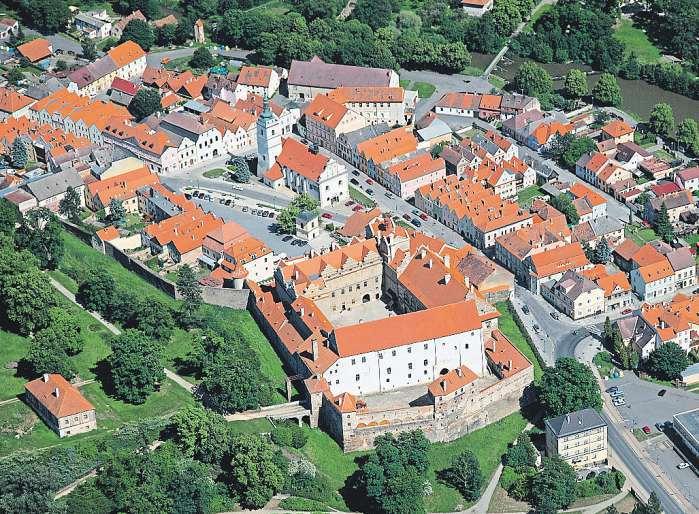 PŘIJMEME MUŽE IŽENYDOVÝROBNÍCH PODNIKŮ OPERÁTOR VÝROBY SVÁŘEČ ŘIDIČVZV,SKLADNÍK MZDA: AŽ 185,-/HOD.
