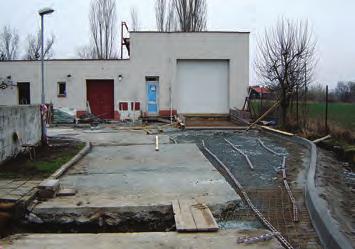 Zámûry nûkter ch akcí, které se uskuteãní v pfií tích letech, budou v leto ním roce pfiipraveny do podoby provádûcích projektû, uveìme namátkou pfiípravu projektû Sbûrn dvûr a