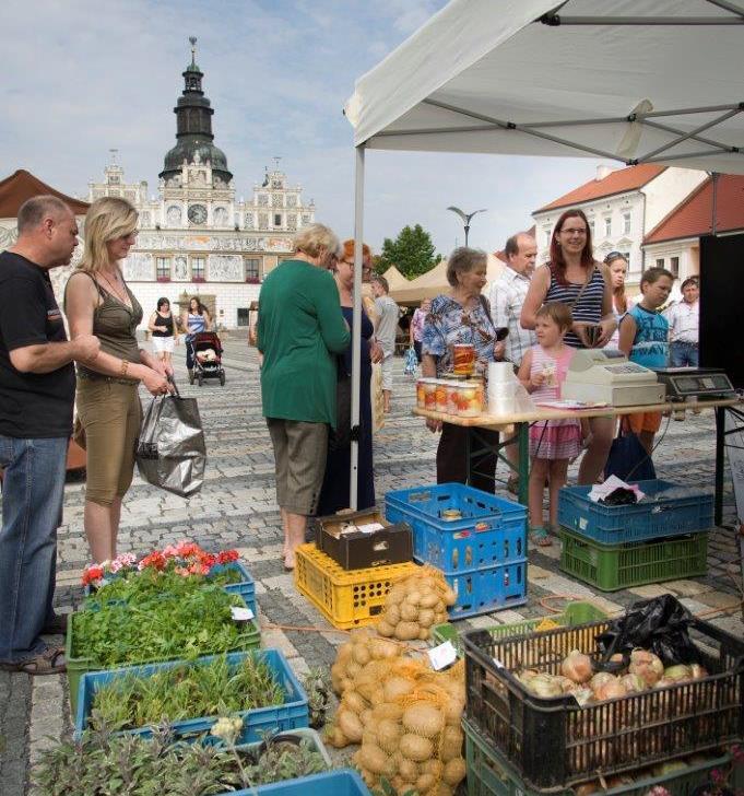 Sulislav Svojšín Pouť sv. Vavřince Sulislav 1.8. Zahradní slavnosti aneb Květy baroka Svojšín 5. - 6. 8. 10:00-23:00 COUNTRY FOLKOVÝ FEST Svojšín 26.8. 14:00-22:00 Svojšín Pouť sv.