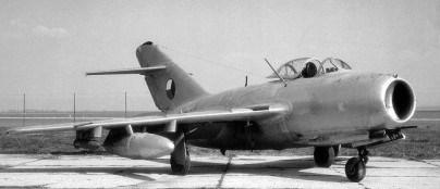2.1. Mikojan-Gurevič MiG-15 Letoun je sovětské konstrukce, Československo jako první země dostalo na jeho výrobu licenční práva.