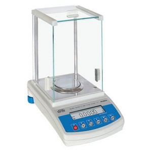 .8. Měření hmotnoti lakových vzorků Pro měření byly použity vzorky polyeterové prykyřice vytvrzené v hliníkových formách.
