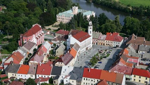 6 REALIZACE Klášterec spoléhá na PROXIO Městské úřady se musejí potýkat se stále rostoucími nároky ze strany občanů, orgánů státní správy i proměňující se legislativy.