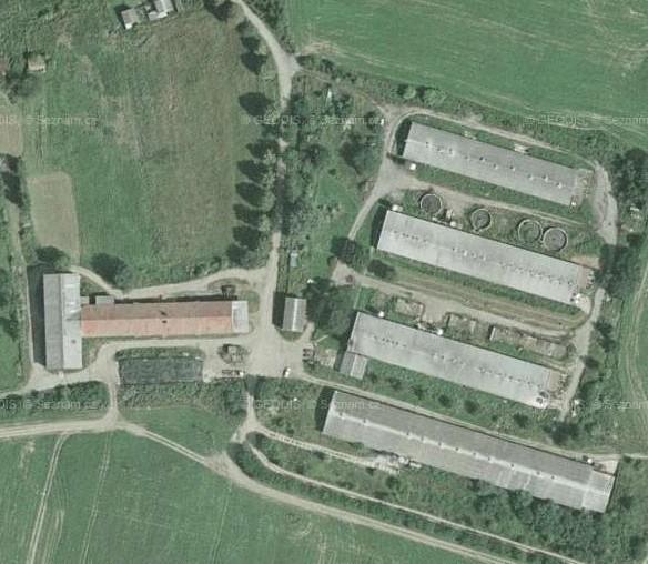 Snímek situace Farmy chovu skotu a prasat Protivec 3 2 8 6 5 7 9 9 9 1 4 Legenda: 1. Hala A stáj porodna pro 250 ks prasnic 2. Hala B stáj porodna pro 250 ks prasnic 3.