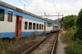 Příčinou MU byl nedovolený vjezd nákladního automobilu na tramvajový přejezd v době, kdy se k němu blížila tramvaj. Dne 5. 8. 9 v.7 hod. v žst.