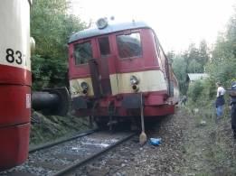 Dne 9. 8. 9 v 9.5 hod. v dopravně Teplá vykolejil osobní vlak Os 7. Vlak byl tvořen motorovou jednotkou Regiosprinter a při MU vykolejila dvojkolí jednotky.