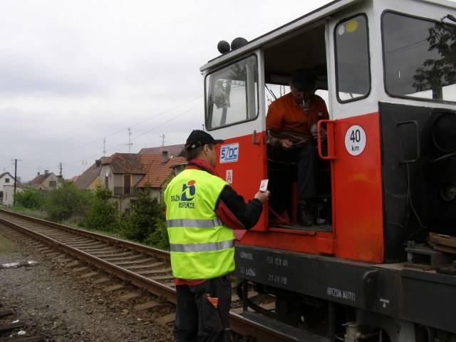 Výroční zpráva 9 vydání výlukového rozkazu s dopravními a přepravními opatřeními, zajištění náhradní dopravy, prokazatelné zpravení strojvedoucích o změnách, které mají vliv na bezpečnost a plynulost
