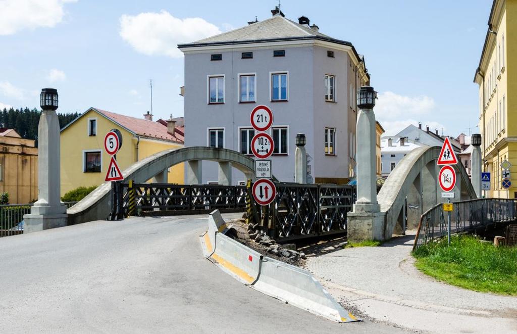 POPIS OBJEKTU Stavba mostu si vyžádala náklady ve výši 315 000 Kč, jež byly v plné výši uhrazeny okresní správou.