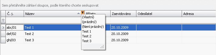 Volba Vlastní umožňuje nastavit vlastní filtr zadáním požadavků na filtr ve zvláštním dialogu.