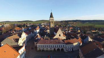 čísle Bridge Enjoy podle mého názoru překoná všechny. Pokud čtu detektivky, musí být aspoň trochu okořeněny humorem.