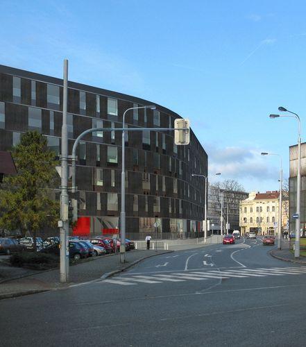 Náznak boomu měl krátké trvání V souvislosti s oživením investic do kraje se Ostrava postupně stávala i pro developery atraktivní destinací.