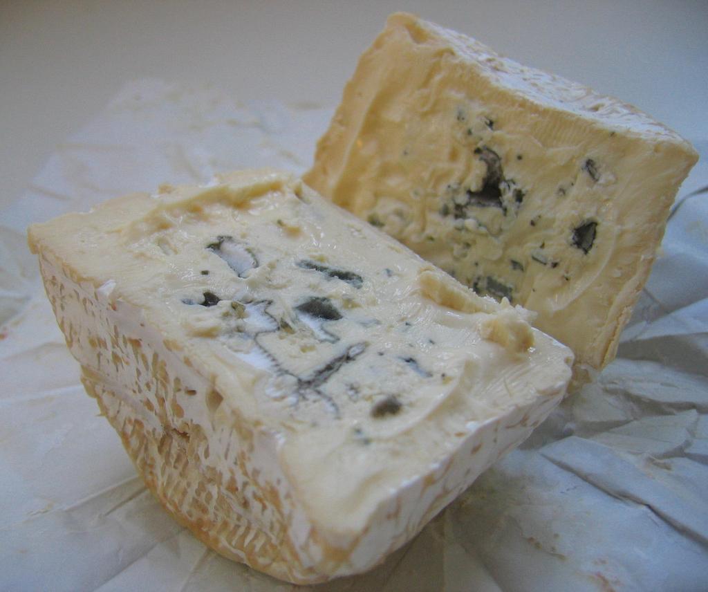 3.1.2 Bresse bleu Bresse bleu je dvouplísový sýr pocházející z Francie.