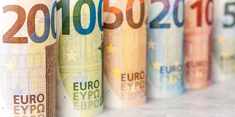 Hodnota bankovek v oběhu v současné době roste tempem zhruba 4 % ročně a dosáhla téměř 1,2 bil. EUR.