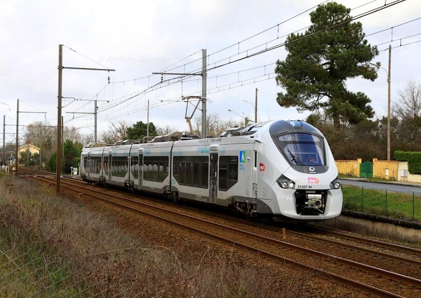 jsou konstruovány pro maximální rychlost 160 km/h nebo 200 km/h (pouze při jízdě v elektrickém režimu) s nápravovým tlakem do 20 tun s nápravovým zatížením 18 t.