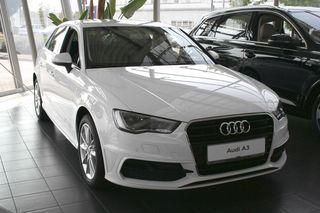 Nabídka předváděcích vozů Audi A3 Sportback A3 Sportback Ambition 1.4 TFSI S tronic (0113475) 92 kw (125 k) 5.