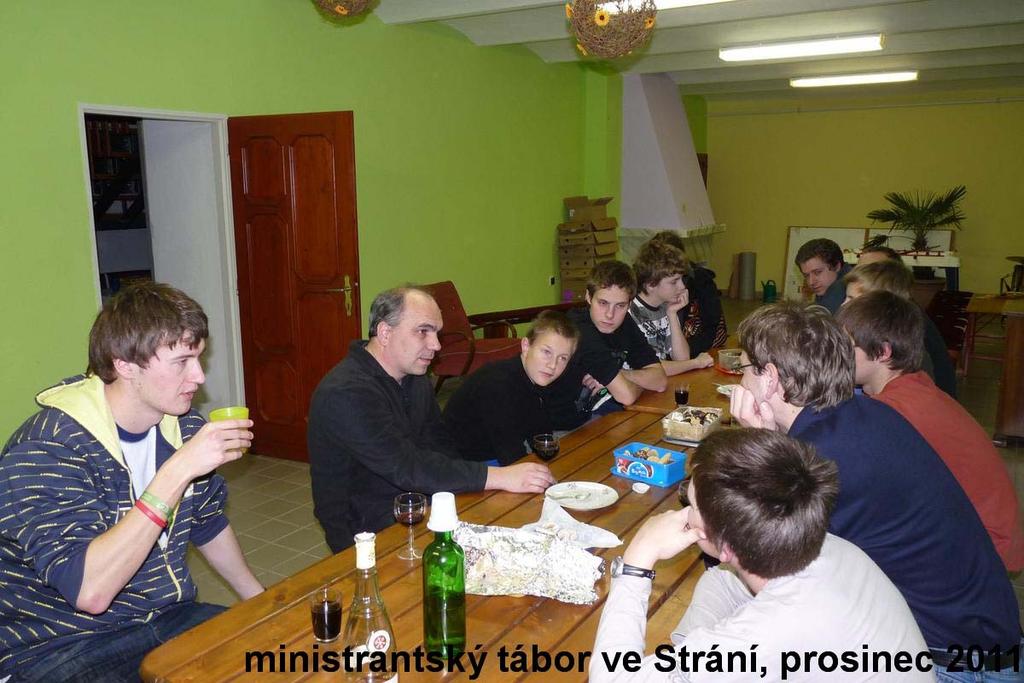 V roce 2011 bylo pokřtěno v Pozlovicích 21 dětí. První sv. přijímání přijalo 25 dětí. Svátost manželství si udělilo 7 manželských párů. Pohřbeno bylo 22 farníků.