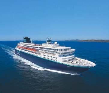 Odpoledne nalodění na 4**** loď Zenith společnosti Pullmantur Cruceros. Večer ve 21 h odplutí na Tenerife.