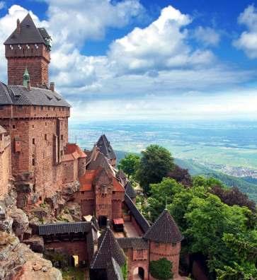 Prohlídka STRASBOURGU, "křižovatky Evropy", jehož historické jádro v čele s katedrálou Notre Dame je zapsané na seznamu UNESCO, Ponts Couverts, Petite France, Evropský parlament, projížďka na