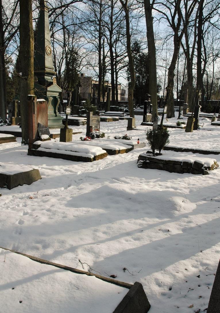 Hroby vojáků a uprchlíků z dob