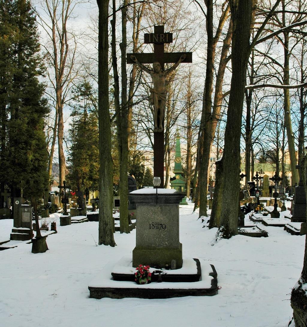 Původní hřbitov byl