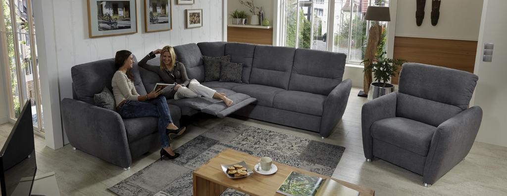 Model lze objednat pouze jednobarevně ROZMĚRY: Výška 101 cm Hloubka sedu: 54 cm Hloubka: 97 cm Područka: 17 cm Relax-hloubka: 175 cm Sklopná područka: 17 30 cm Výška sedu: 46 cm WA WallAway manuální