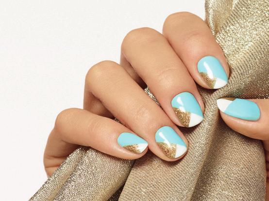 vysunovací, není nutno ořezávat Ušetřete až 71 % Aqua Shores 1219 5 Flashy Copper 4464 4 Bronze Beauty 0293 1 Avon Cosmetics, spol. s r.o. Karolinská 661/4, Praha 8, 186 00, Česká republika, Zákaznický servis: tel.