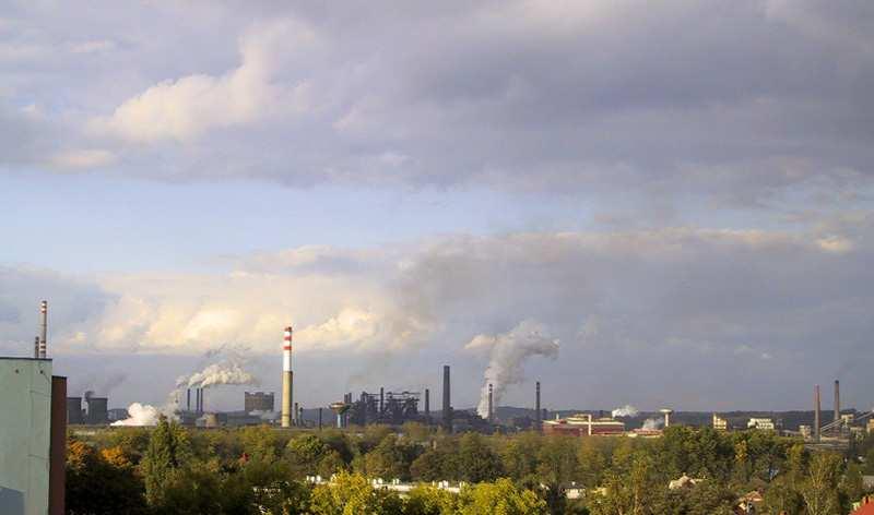 Historický vývoj znečišťování ovzduší na Ostravsku ve vztahu k současným problémům stavu znečištění ovzduší regionu 10.