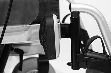 OSVĚTLENÍ Pro jízdy venku a na veřejných cestách lze elektrický vozík vybavit osvětlovací soustavou LED. Osvětlení se obsluhuje pomocí ovládacího modulu pro uživatele.