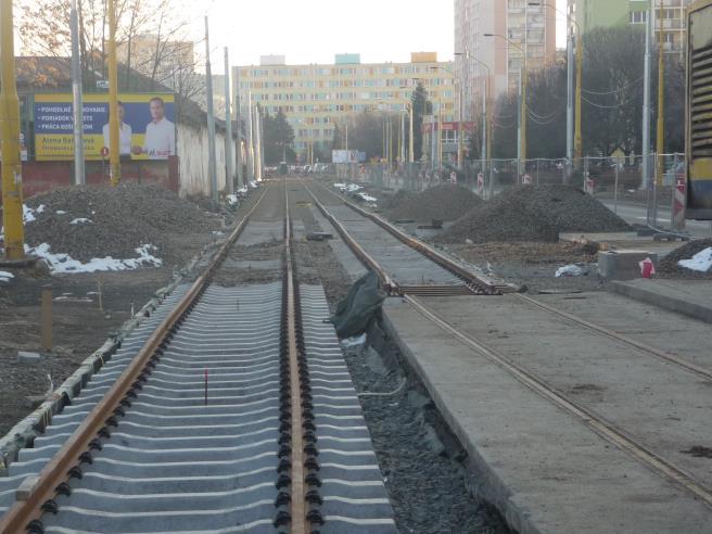 Obr. 3 Kuzmányho ulica Košice - v rámci stavby IKD Košice, Námestie Maratónu mieru Staničné námestie [Zdroj: autor] Obr. 4 Námestie Maratónu mieru v rámci IKD Košice, [Zdroj: autor] 4.