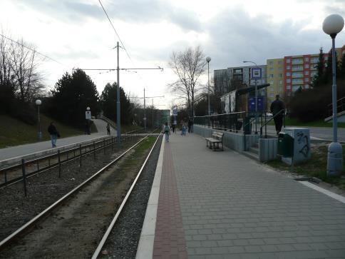 Text byl zpracován s využitím následujících zdrojů: ČSN 73 6425 Autobusové, trolejbusové a tramvajové zastávky, přestupní uzly a stanoviště, část 2: Přestupní uzly a stanoviště ČSN 73 4959 Nástupiště
