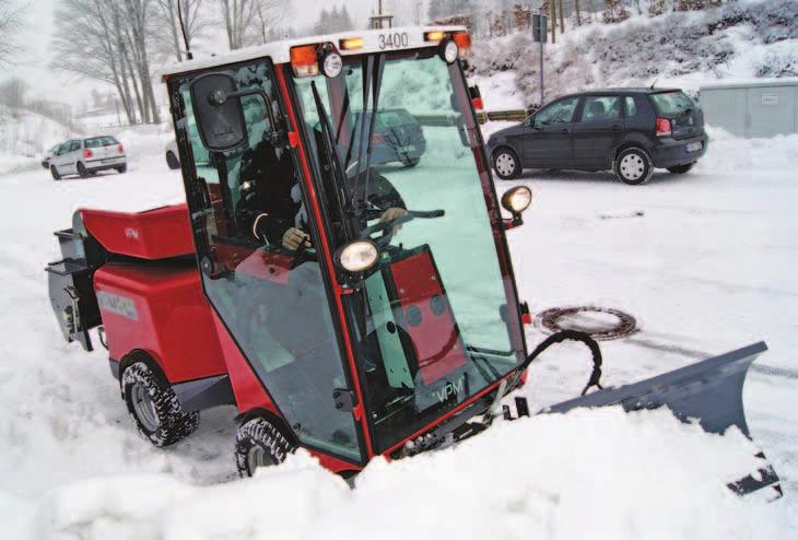 Radlice k VPM 3400 Radlice je účinný nástroj pro odstraňování velkého množství sněhu. Lze ji nastavit hydraulicky, díky čemuž může řidič kontrolovat, kterým směrem se sníh odhrnuje.