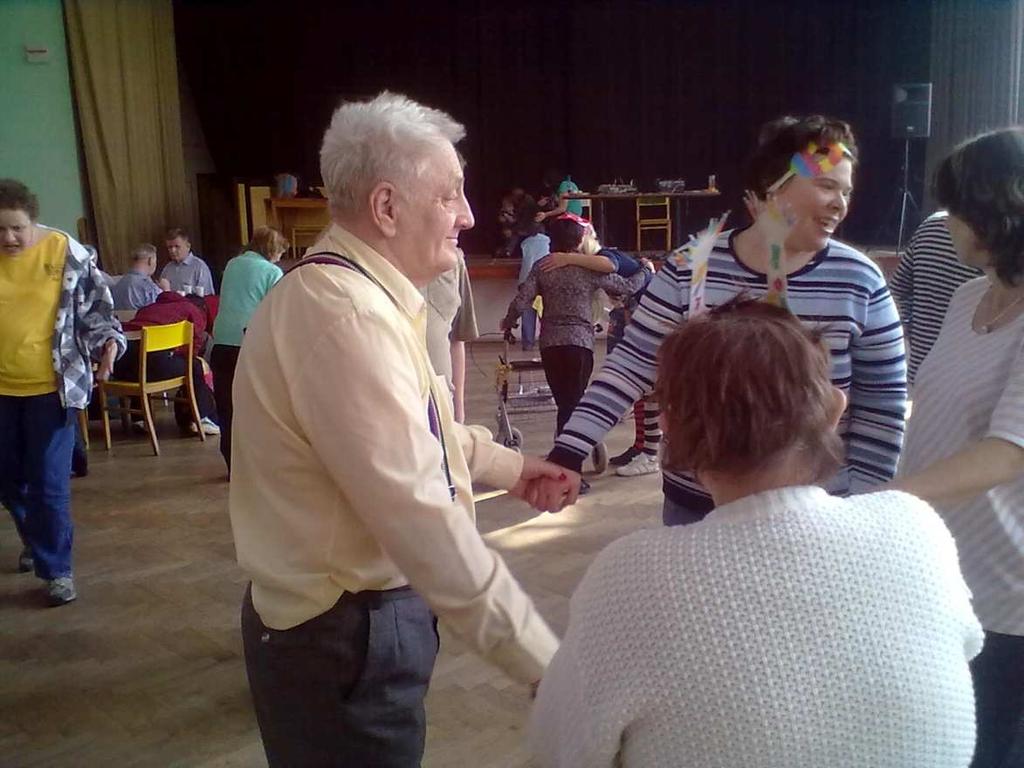 Karneval Domov Vraný V pátek 25. března 2011 někteří uživatelé přijali pozvání od kamarádů z výše uvedeného zařízení.