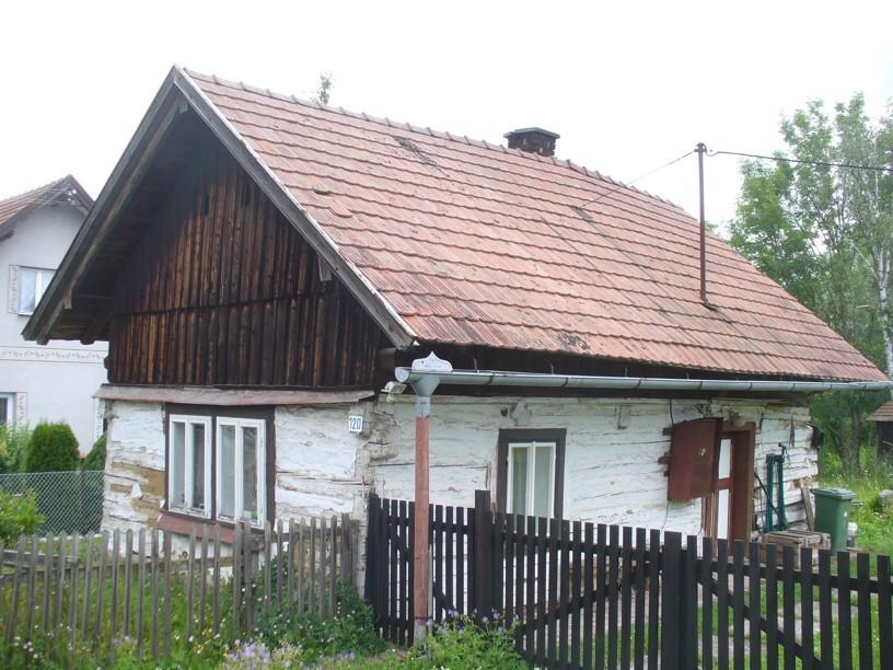 Posledním z kategorie tohoto typu domů je číslo popisné 120 V roce 1869 v tomto domě žila rodina Sedláčkova.