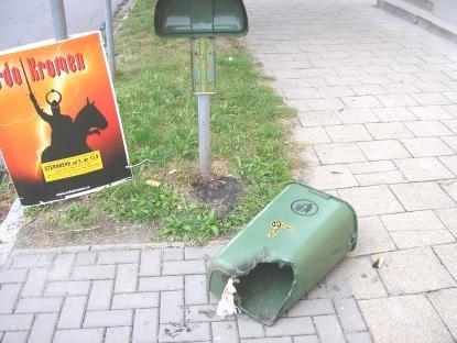 I přes snahu posílit výkon nočních sluţeb stráţníků a policistů se těmto negativním jevům nedaří zcela předcházet a pozdější dokazování např. majetkových přestupků je téměř bezvýsledné.