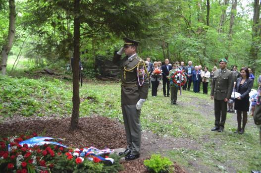 Vzpomínka patřila nejenom šesti padlým vlastencům, ale rovněž rodinám, které přišly o své nejbližší, pro které byla svoboda naší vlasti důležitější než vlastní život.