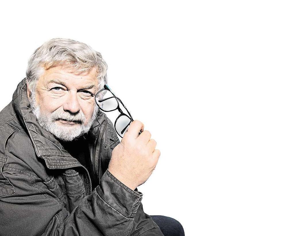 6 31. března 2017 Česká republika Český hokej aúplatky? Realita je drsnější, vyhrožuje se ismrtí Ačkoliv sám sebe označuje za reportéra v důchodu, dál natáčí jednu reportáž za druhou.