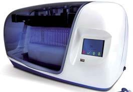 Instrument Jednoduchý chytrý přístroj malých rozměrů pro kompletní automatizaci metody Imunoblot DR.