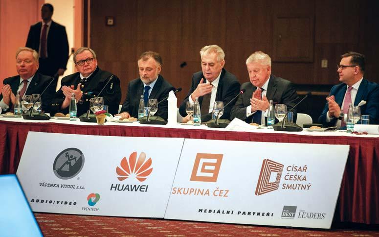 BE CONNECTED KULATÉ STOLY COMENIUS Neformální setkávání představitelů
