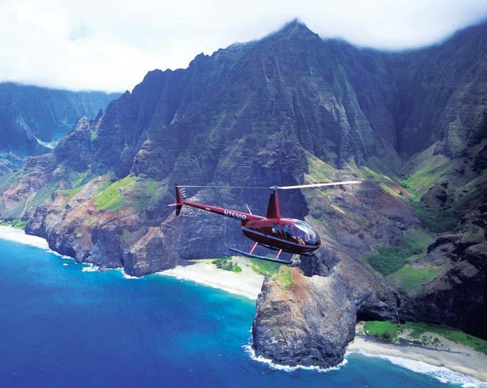 Tam se zaprvé vydáváme do výšky tří kilometrů na sopku Haleakalā, kde je obrovská observatoř, a zadruhé si z helikoptéry prohlédneme i strmé skály oblasti, ve které se natáčela filmová série Jurský