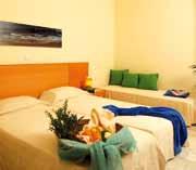 > Thassos Makryammos sleva až 17 % za včasnou rezervaci Letovisko: Makryammos Stravování: polopenze Večeře: bufetové Poloha: hotel leží přímo u dlouhé písečné pláže krásné přírodní zátoky