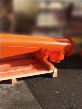 outlet or outlet nozzle W Electromagnetic drive below the tube W Tube material S235JRC (St 37) W Tube dimensions according to table Provedení na přání Special models W Trubkové podavače vyrobené ze